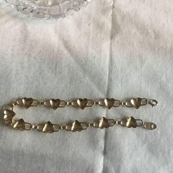 $8 ea or 3/$15 Goldtone Heart Link Bracelet - Picture 4 of 6